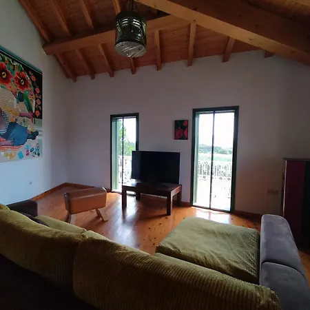 Espaciosa Casa De Aldea, Arte Y Descanso Дом отдыха *