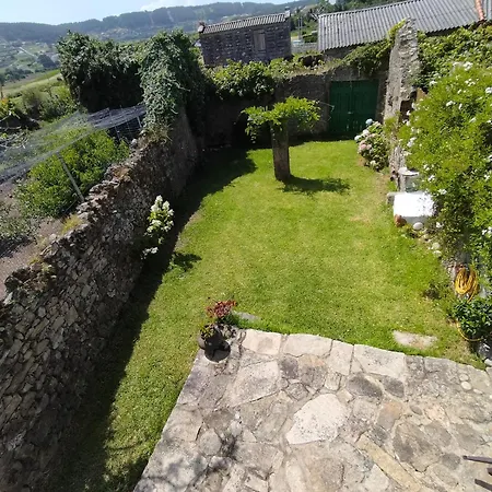 Espaciosa Casa De Aldea, Arte Y Descanso